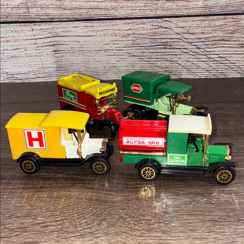 Vintage Readers Digest Toy Truck Set - Multicolor